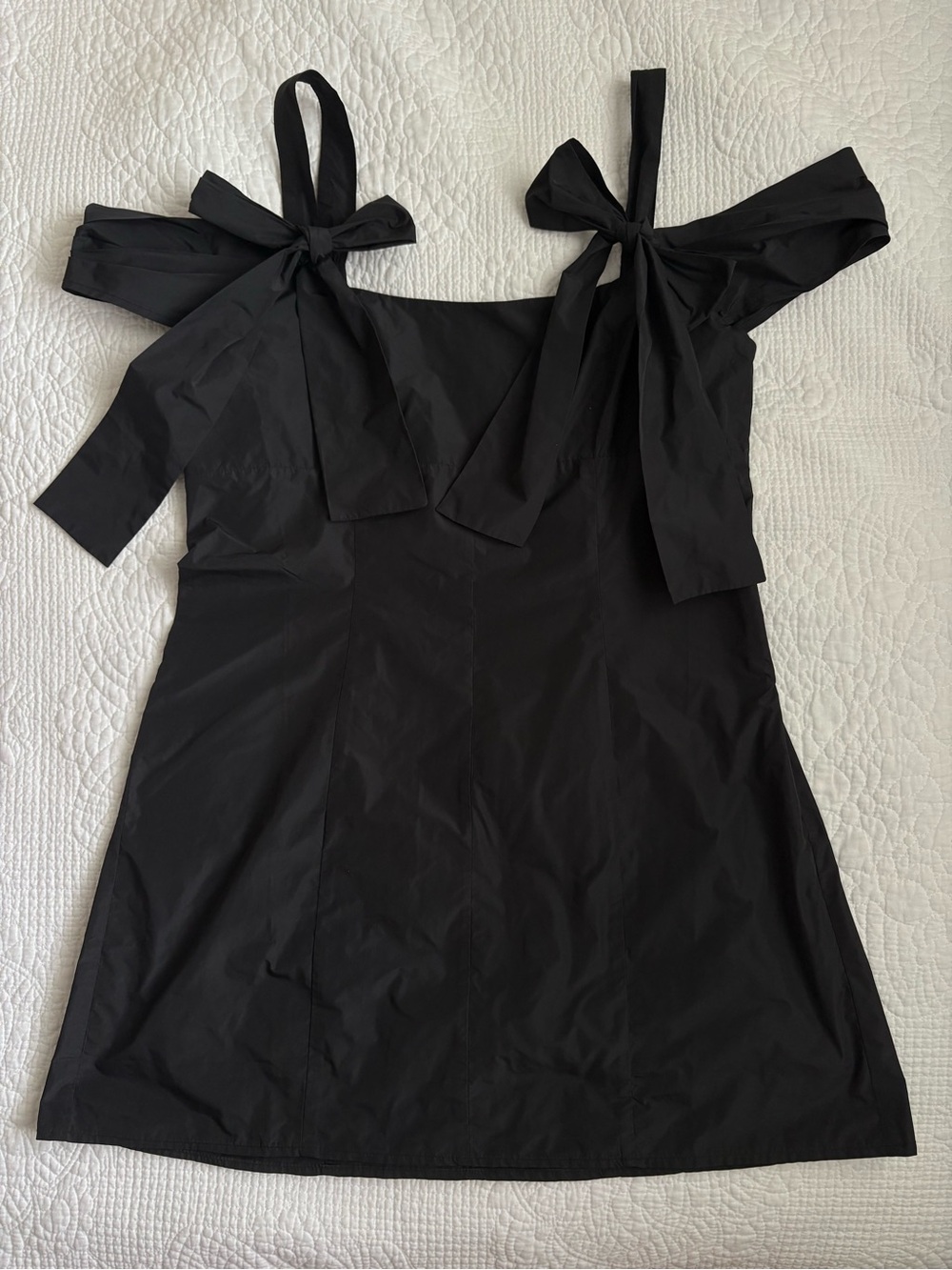 Kimchi Blue Urban Outfitters Black Off-Shoulder Mini Dress with Bow Detailing - Picture 5 of 7